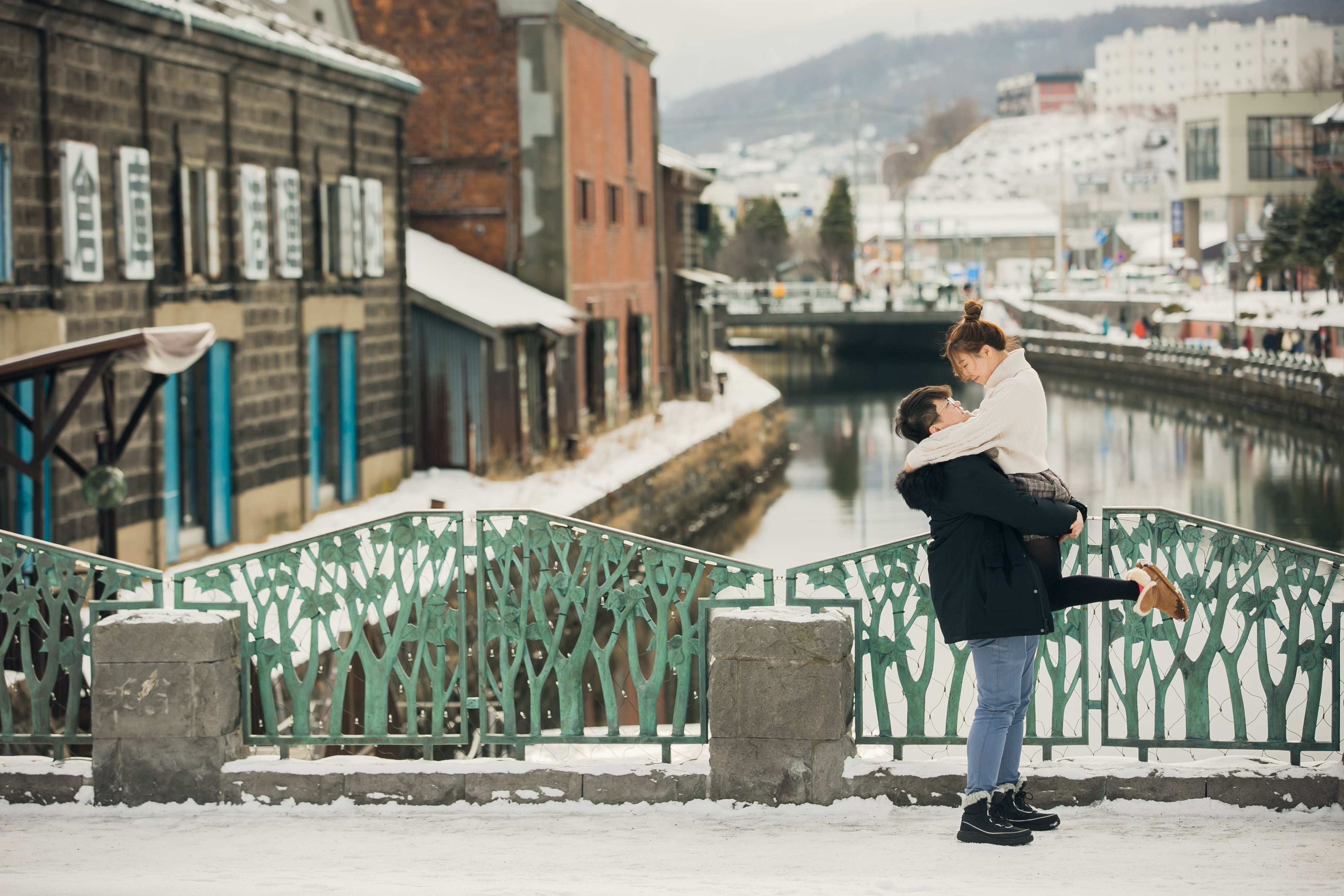 Snowy Vistas faimly Photos
