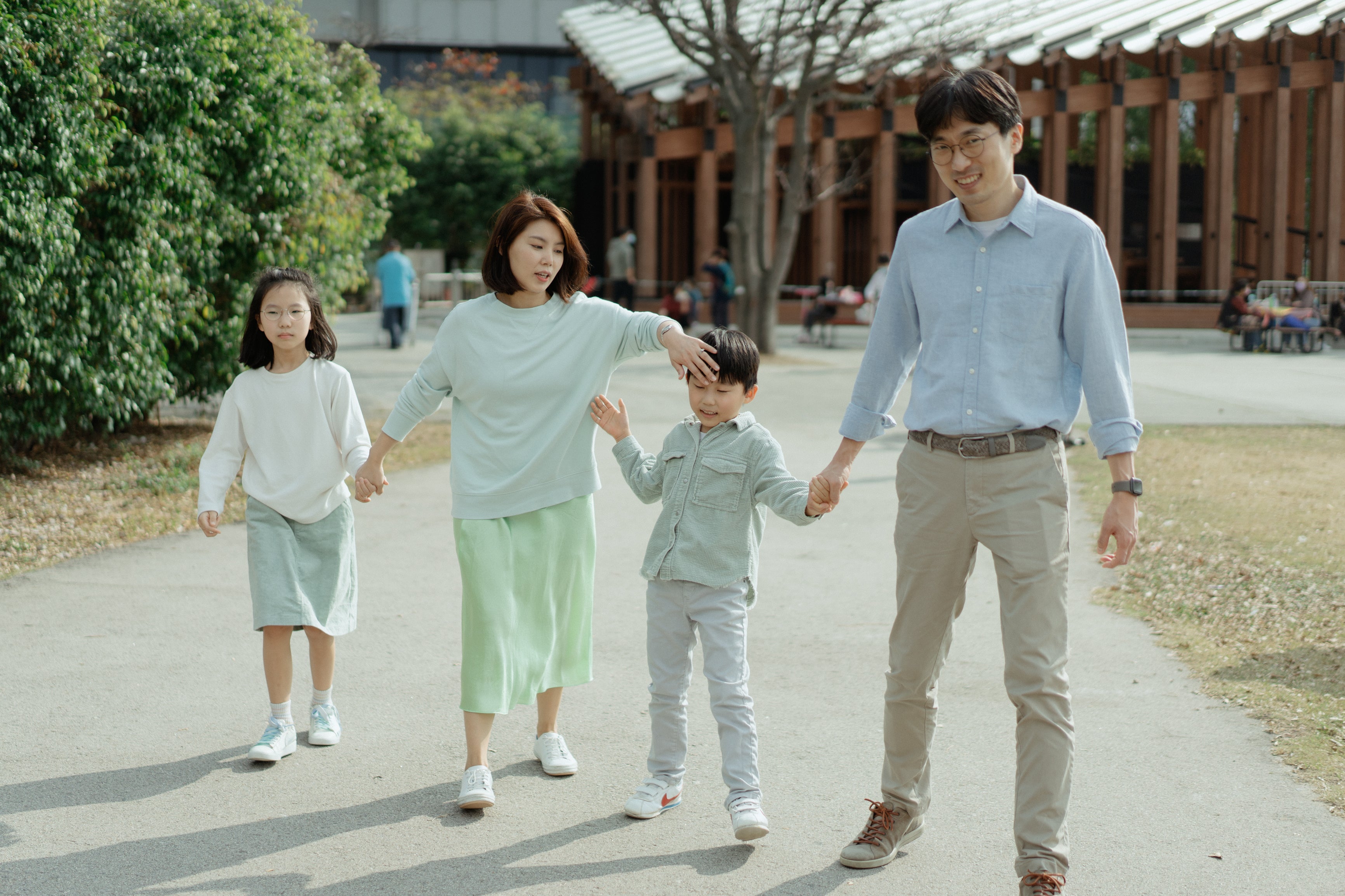 Book a Photographer for Family Photoshoot Japan