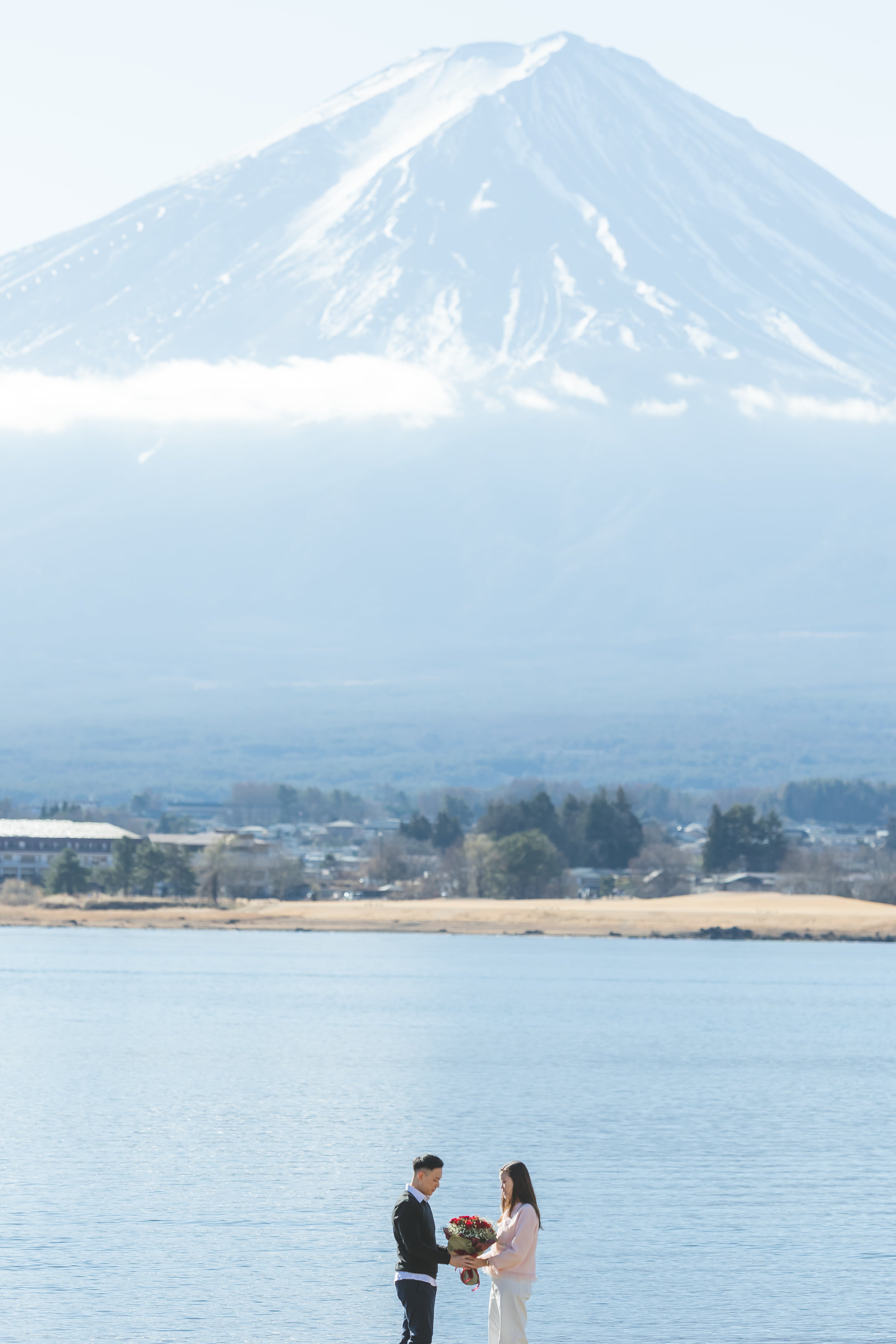 在富士山下,珍藏最美的一句「我願意」:河口湖求婚攝影體驗