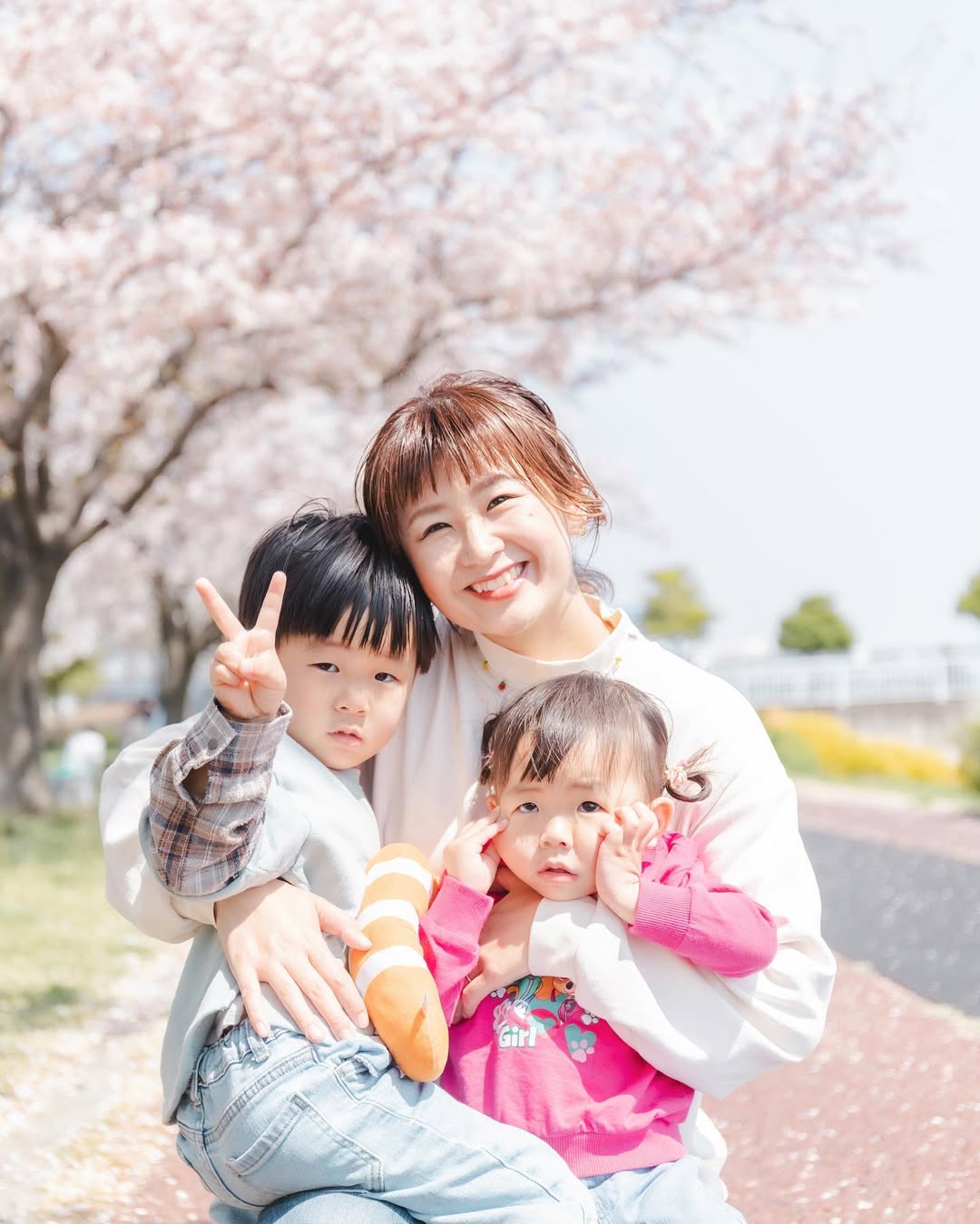 家庭伊豆櫻花遊記:Kadowaki鏡頭下的春日私語