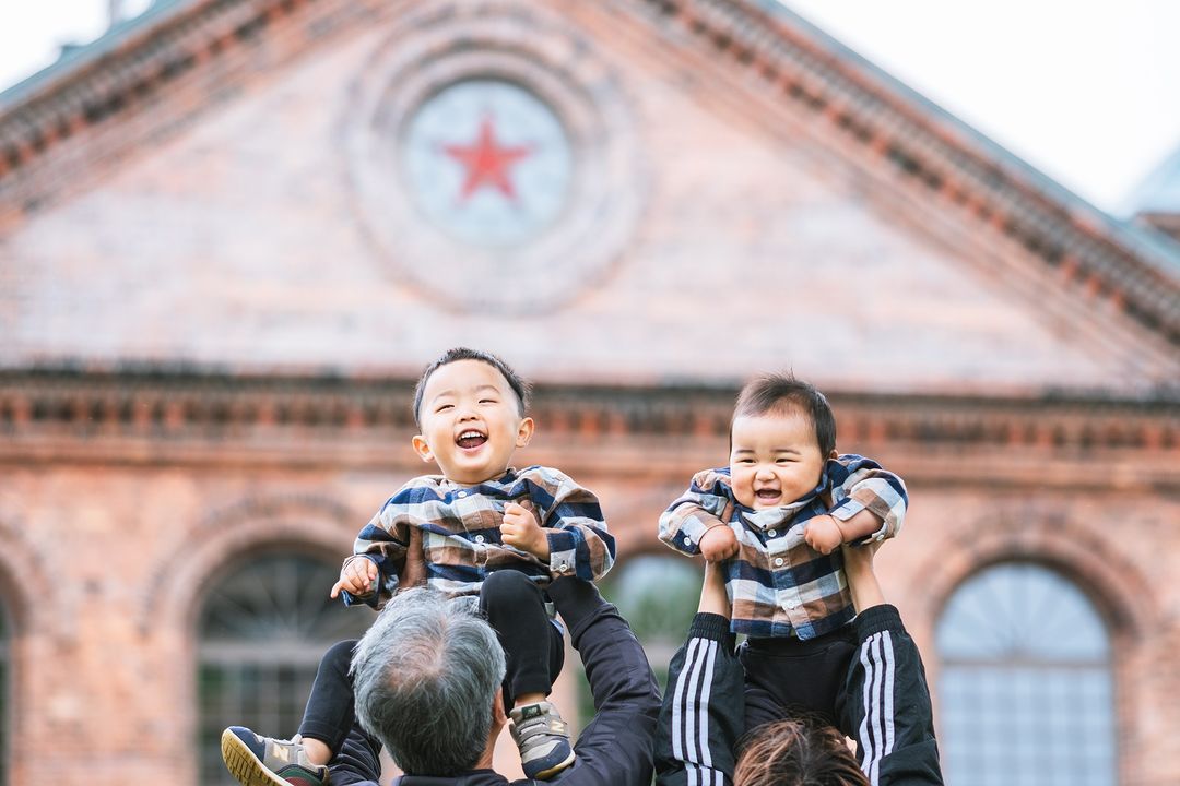 幸福時光:Takenaka 在二世古捕捉家庭愛