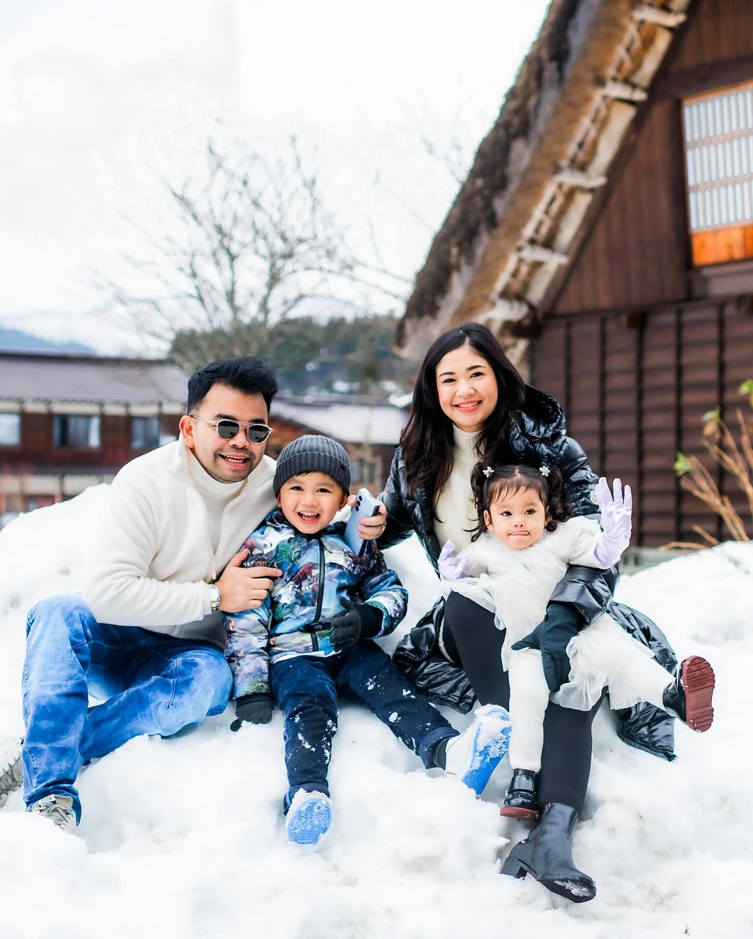 夢幻秘境白川鄉合掌村:Anna為你定格家庭幸福瞬間