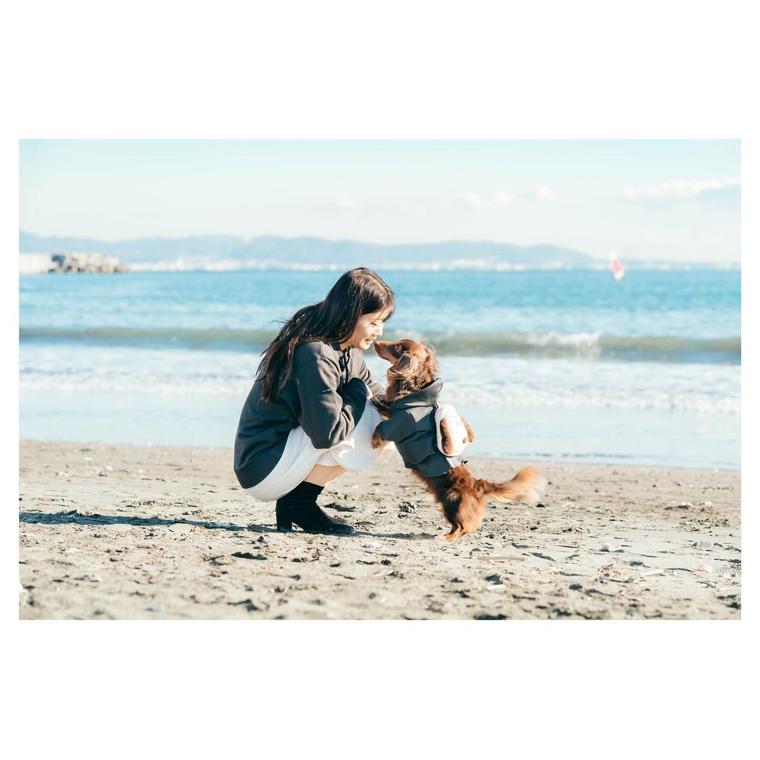 家庭寵物時光|東京神社樂園|親子寵物歡樂
Family Pet Lifestyle | Tokyo Shrine Garden | Owner & Pet Joyful Moments