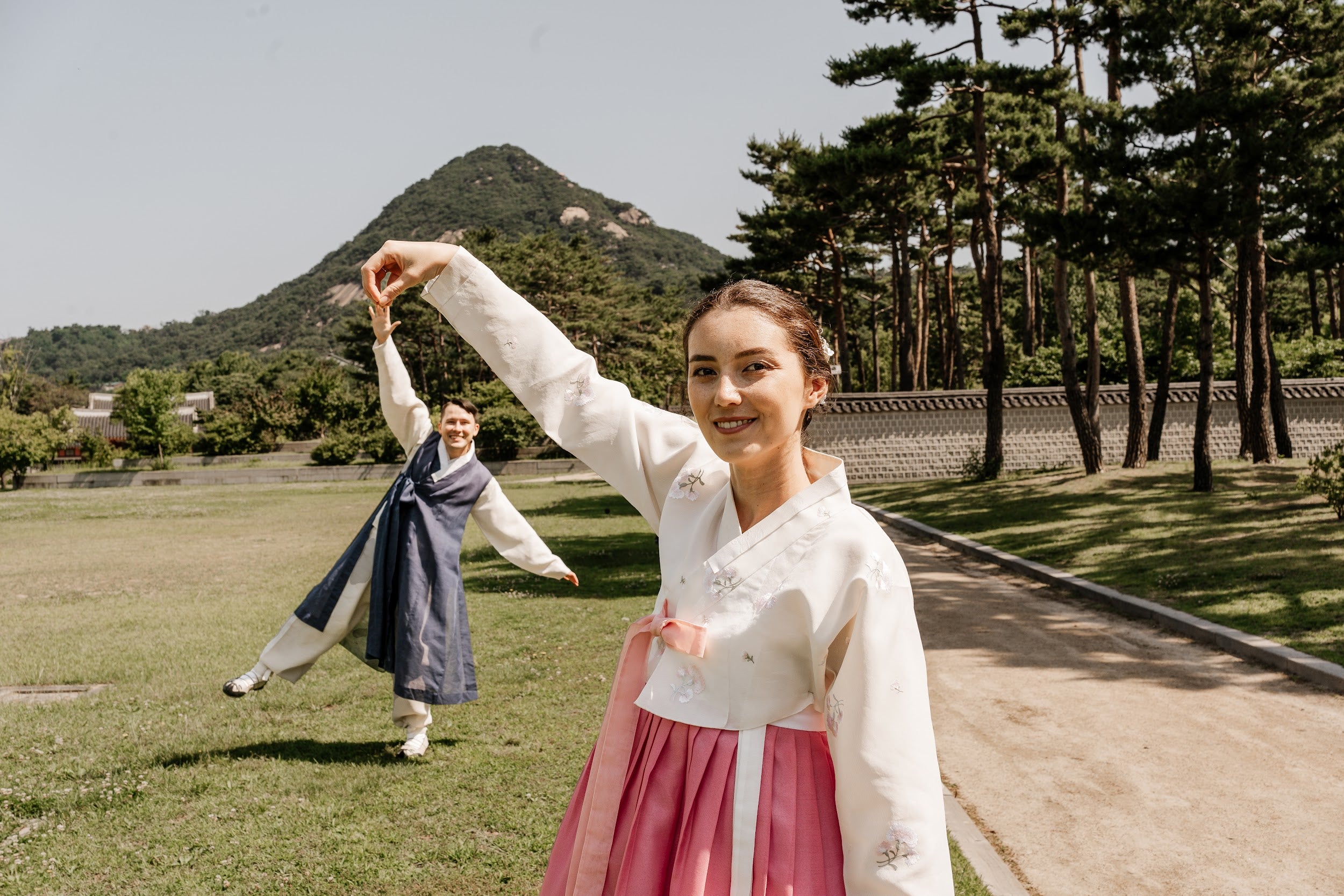 Victoria帶你體驗首爾傳統與優雅:韓服攝影旅程