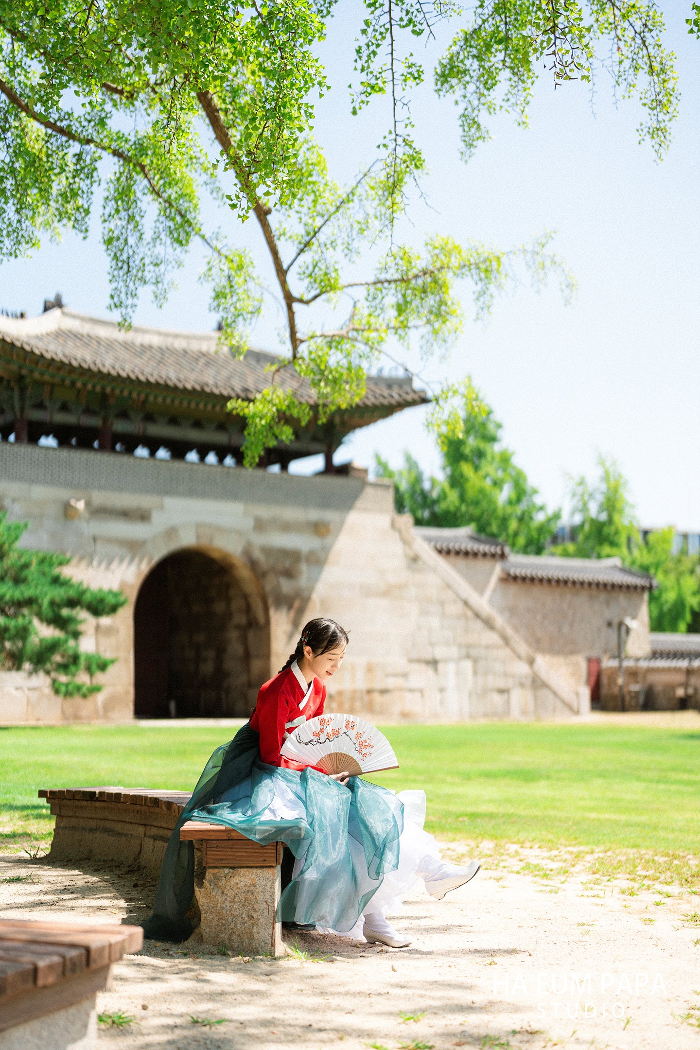 Traditional Village Photography | Gyeongbokgung Palace Photoshoot