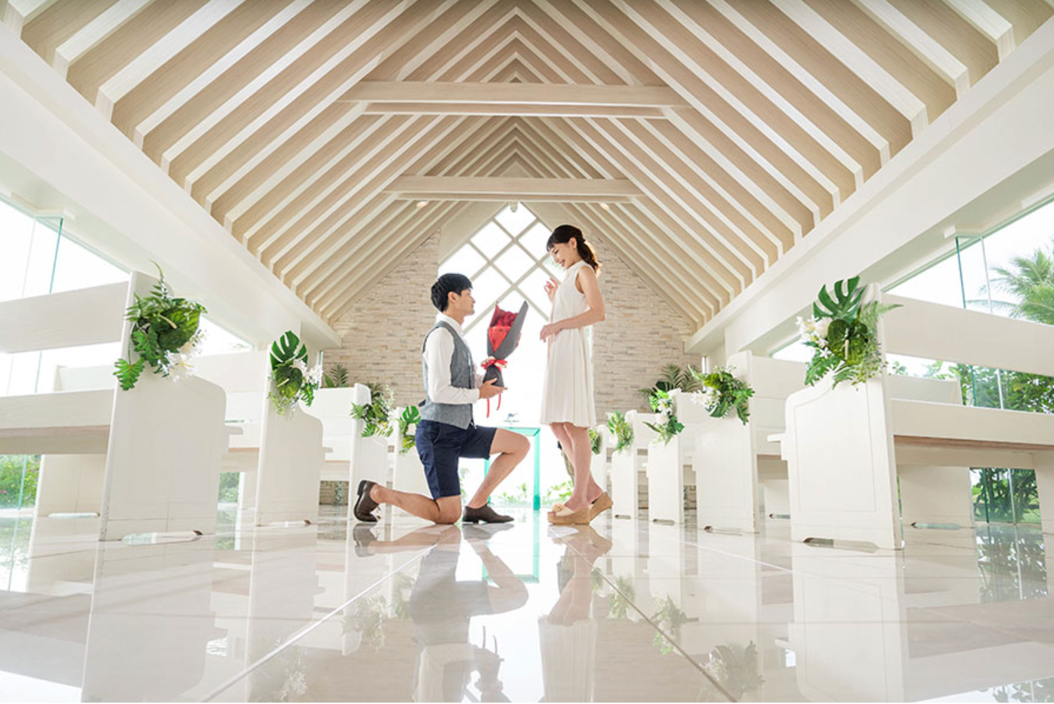 沖繩教堂浪漫紀實:Jun捕捉珍貴的求婚時刻