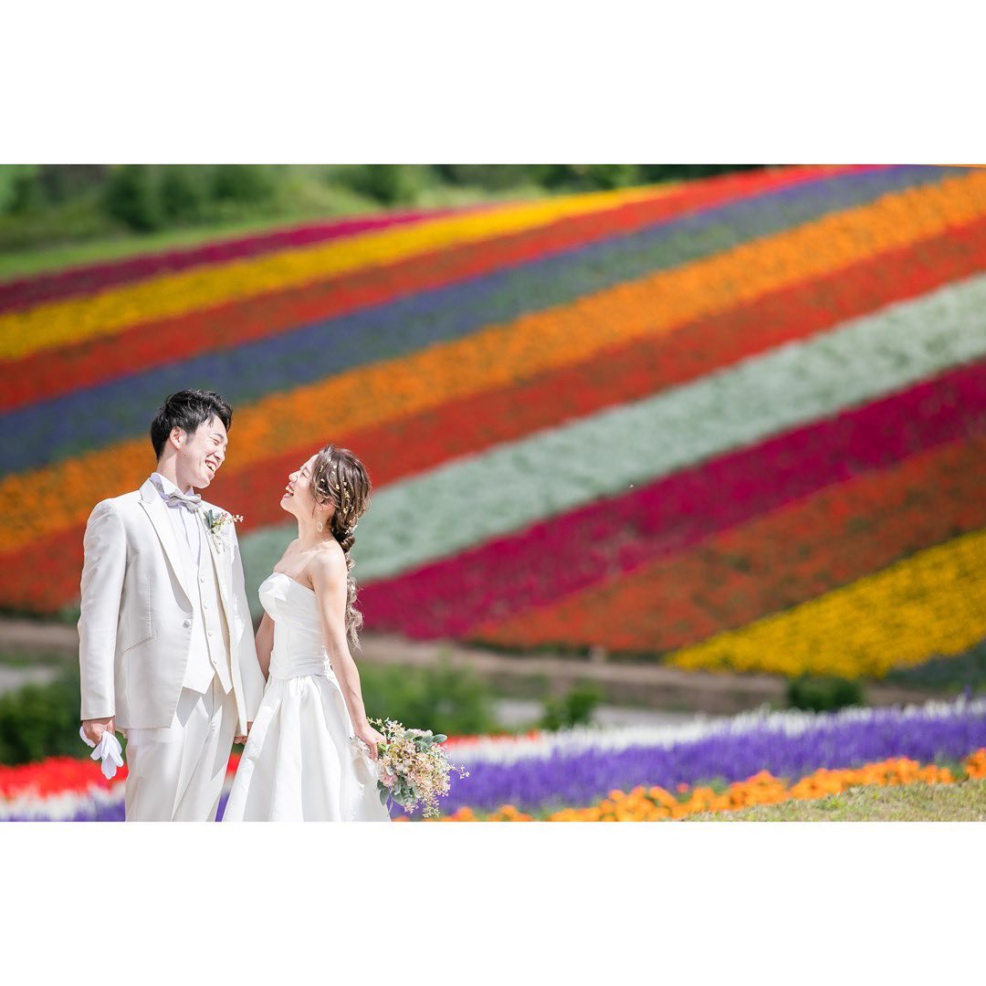 在北海道花開的天空下求婚:與 Yuko 定格愛的永恆起點