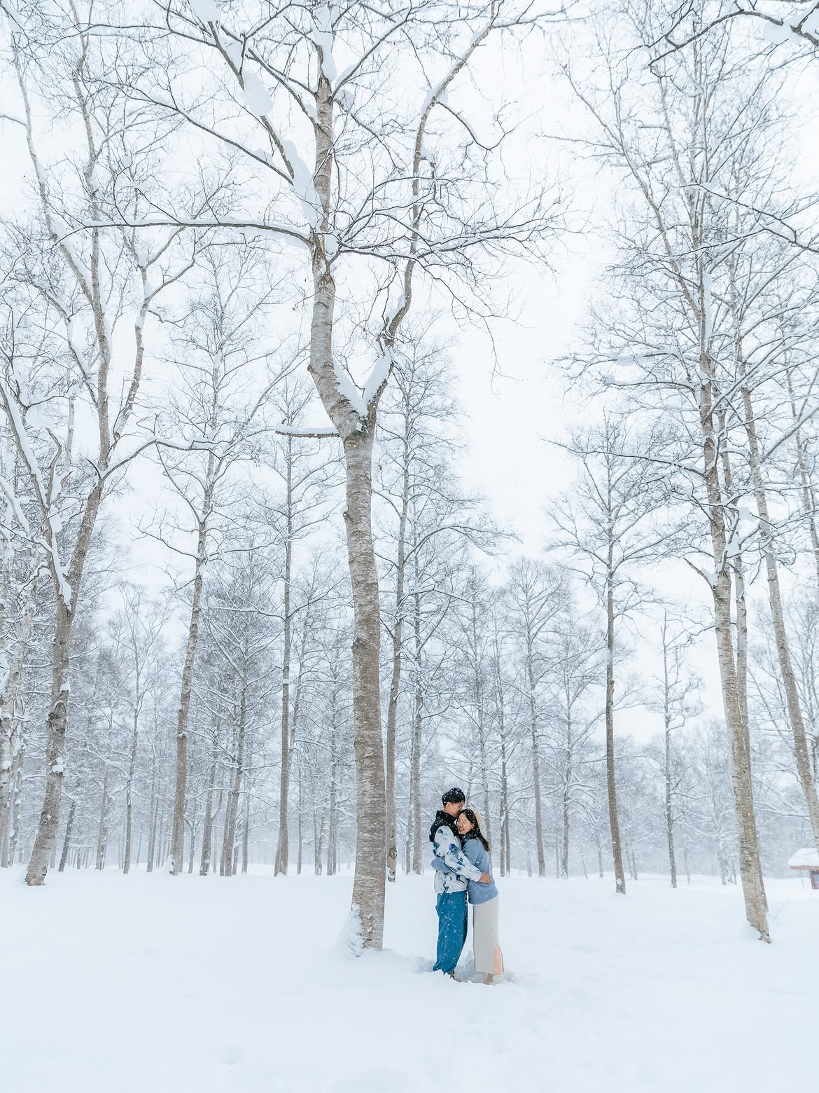 讓北海道的冬日浪漫,擁抱你們的愛情:Yuko 情侶寫真體驗