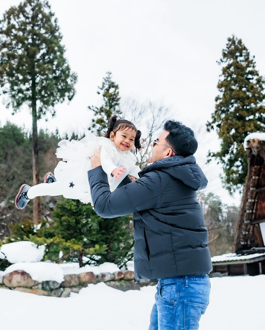 夢幻秘境白川鄉合掌村：Anna為你定格家庭幸福瞬間