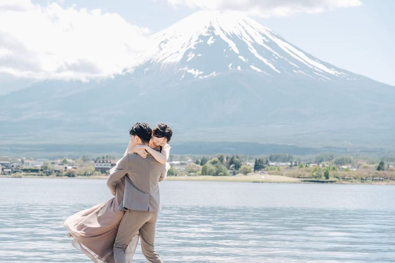 浪漫婚紗之旅：Gei在河口湖的2小時攝影體驗