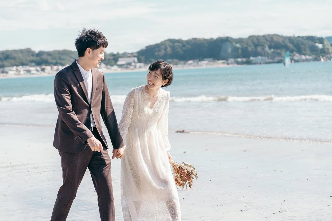 在鎌倉海風與夕陽之中求婚：Sezaki 溫柔定格愛的開始
