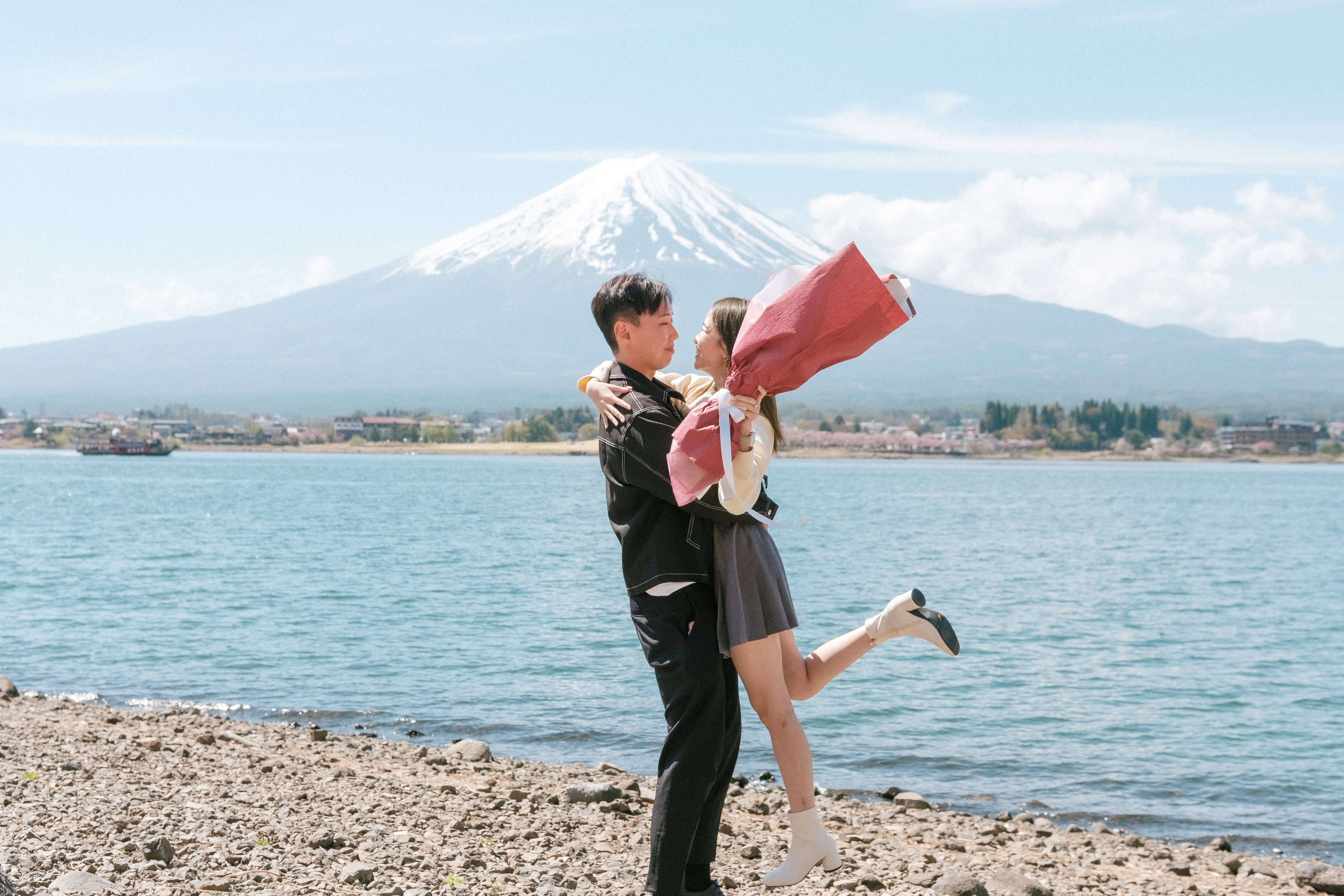在富士山下，珍藏最美的一句「我願意」：河口湖求婚攝影體驗