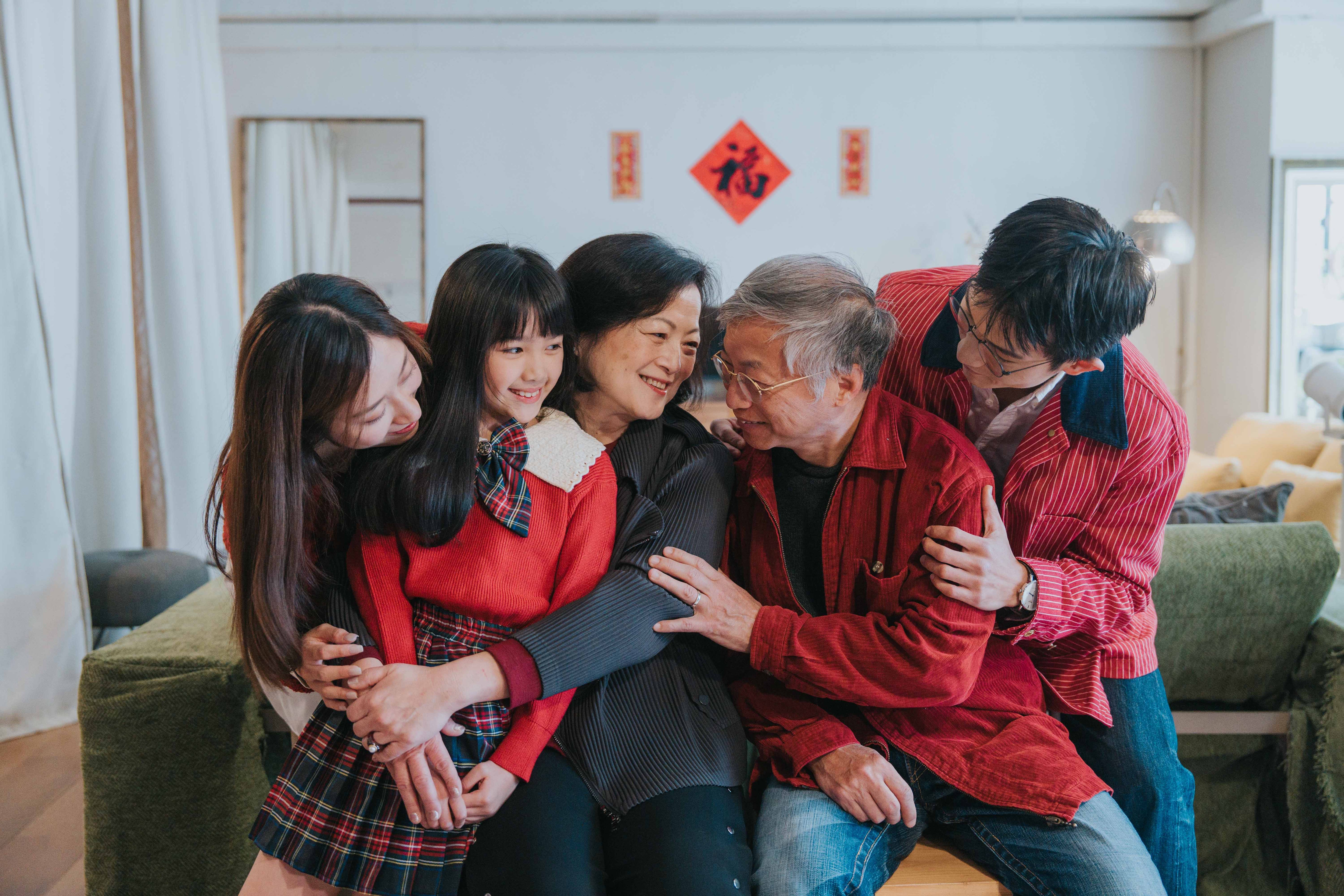 執手相伴，香港為家 : Leo 鏡頭下的家庭時光