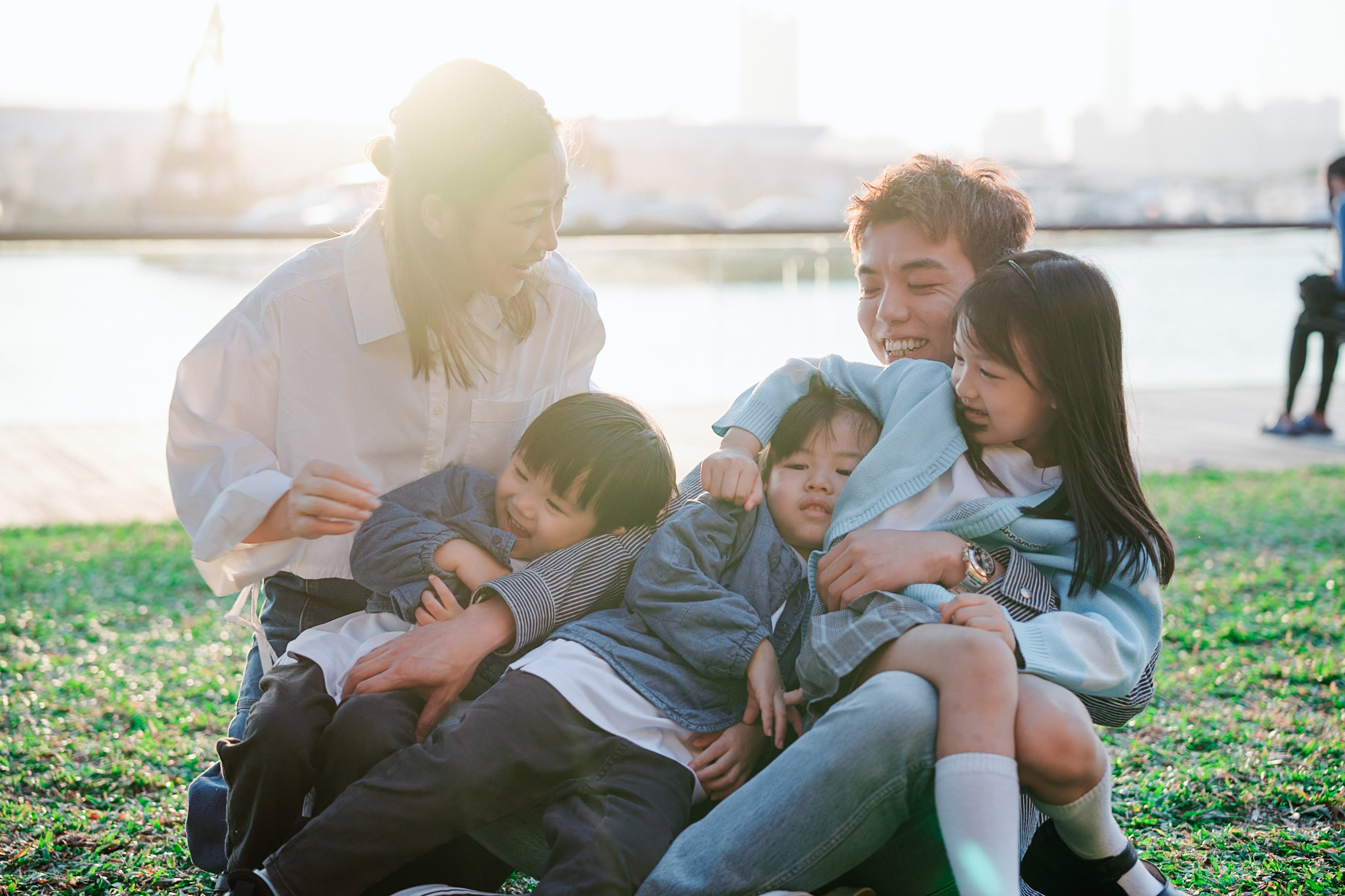 執手相伴，香港為家 : Leo 鏡頭下的家庭時光