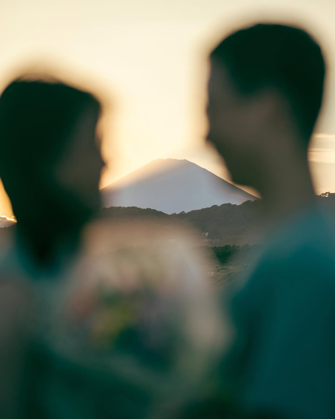 在鎌倉海風與夕陽之中求婚：Sezaki 溫柔定格愛的開始